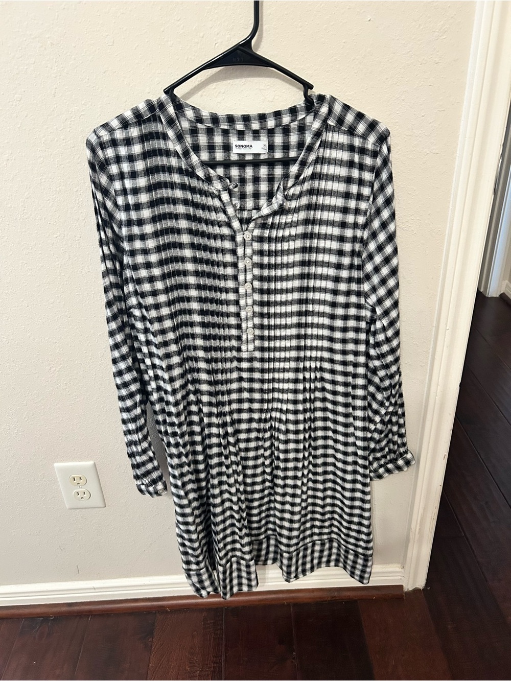 Sonoma Black & White Gingham Long-Sleeve Button Henley Dress